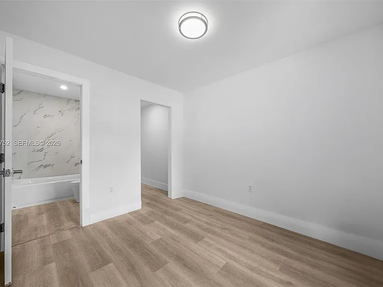 4746 NW 10th Ave — Photo 32