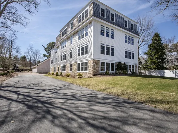 324 Front St Unit 1, Marion, MA 02738