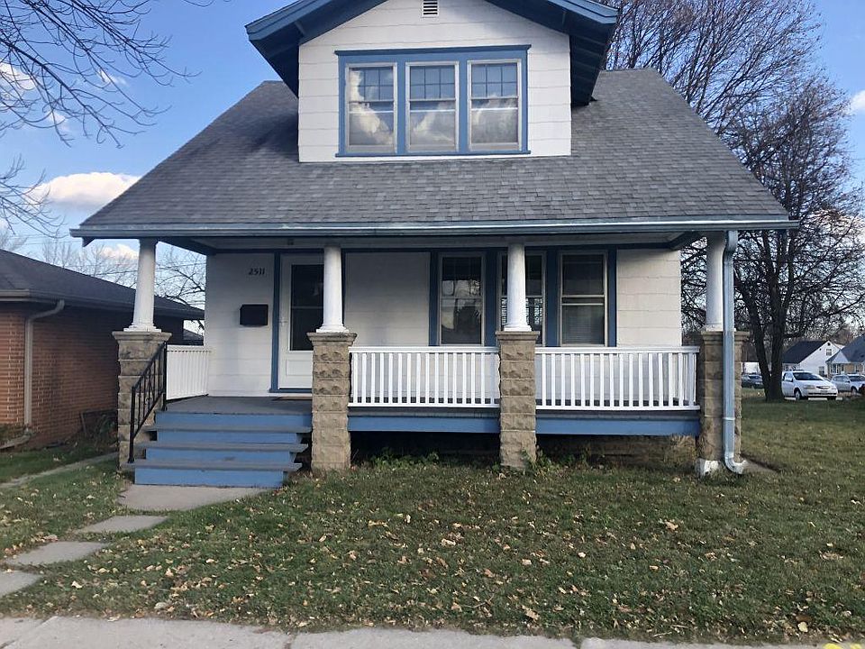 2nd image of 2511 S Chicago Ave