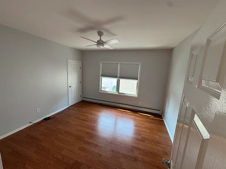 2133 Jackson Ave — Photo 5