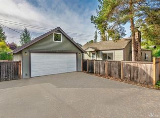 19513 75th Ave NE, Kenmore, WA 98028