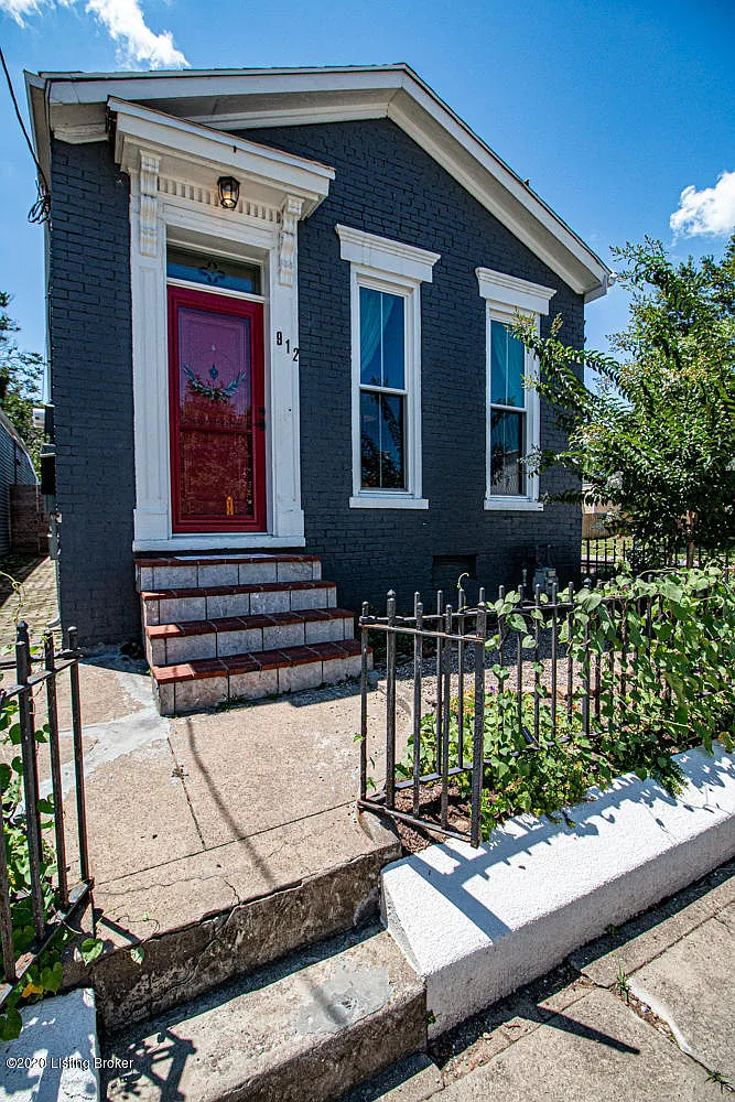 912 E Saint Catherine St photo 1