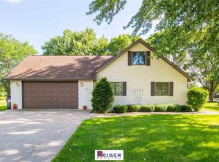 366 S 5th St, Winneconne, WI 54986