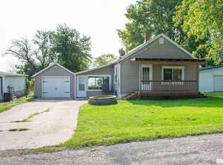 12130 N Riverview Rd, Chillicothe, IL 61523