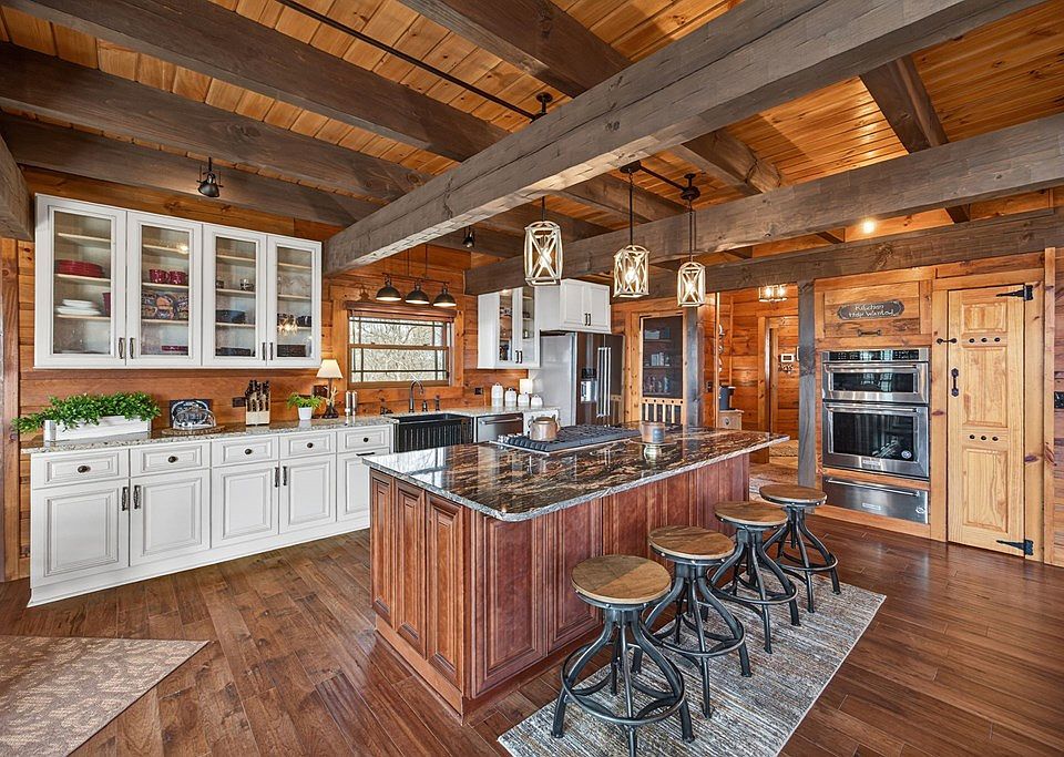 19th image of 751 Bear Knob Ln
