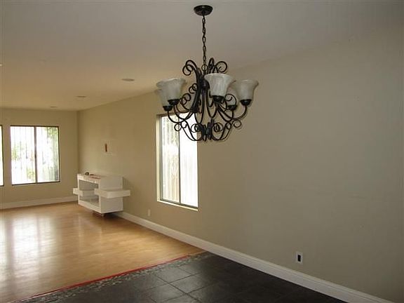 5th image of 1941 Leatherwood St