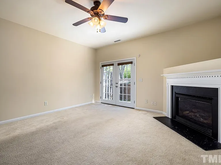 1619 Snowmass Way — Photo 7