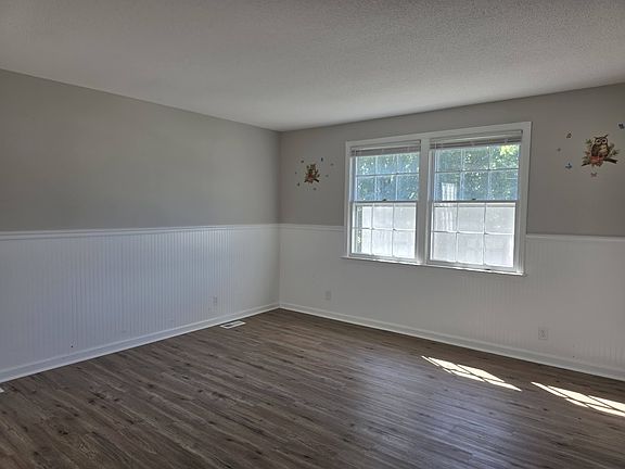 4th image of 803 Margret Dr