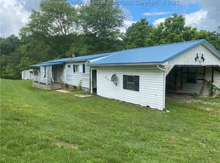 84 Deer Walk Dr, Ripley, WV 25271