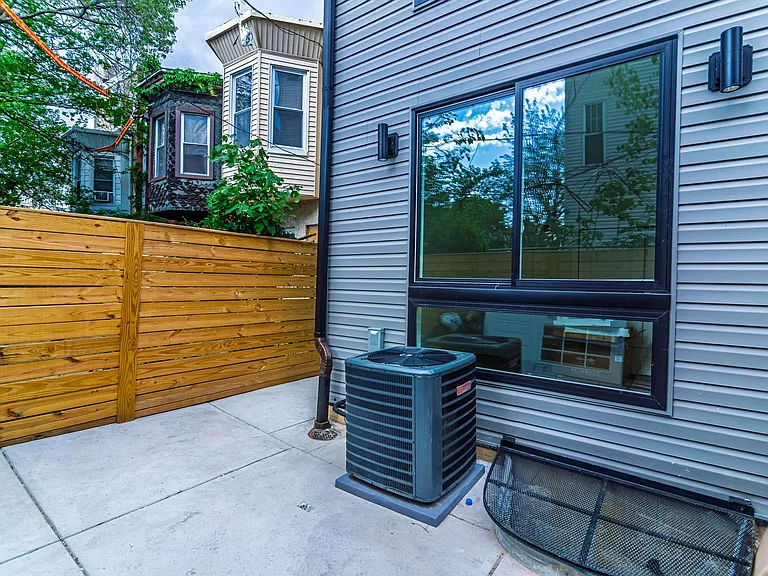 808 N Preston St — Photo 55