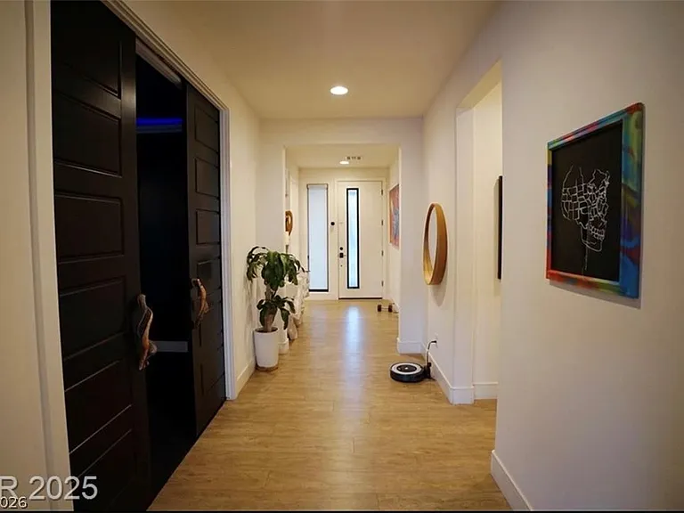 9239 Beltana Ct — Photo 3