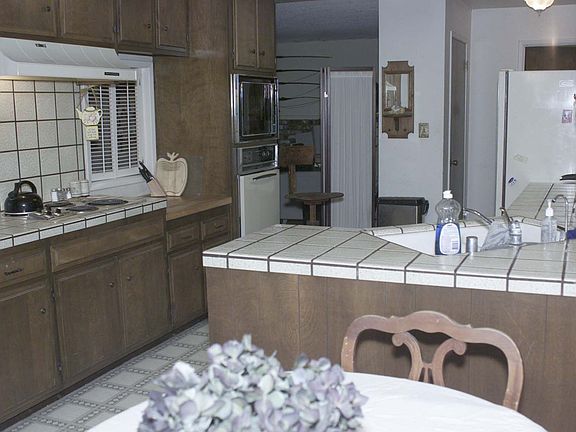 Kitchen/breakfast nook