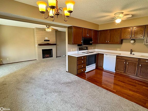 5th image of 1201 N Clark St #3A