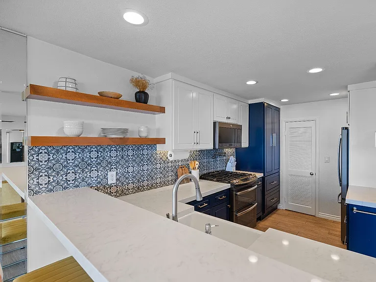 2700 E Panorama Dr #208 — Photo 17