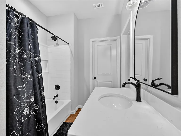 225 Sante Fe St — Photo 22