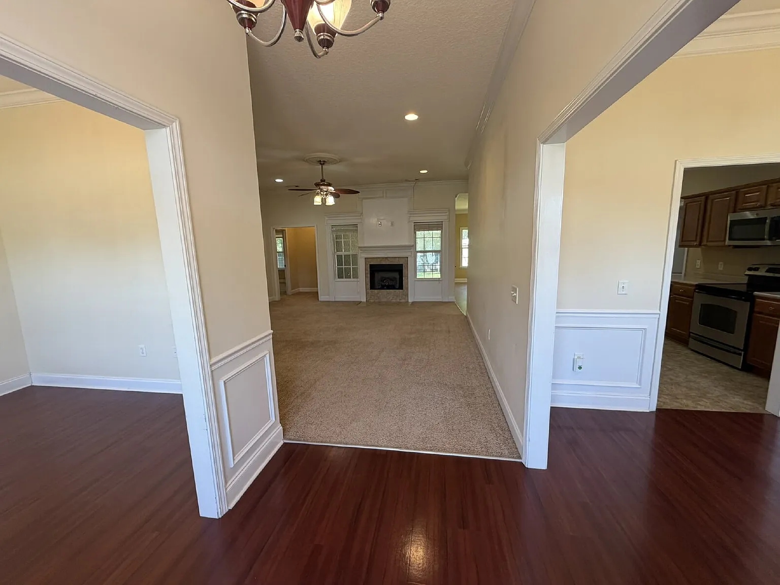 4 bed, 3.0 bath, 2676 sqft, $2,475 — Photo 2