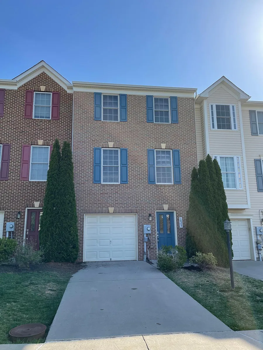 Building Photo - 18305 Roy Croft Dr