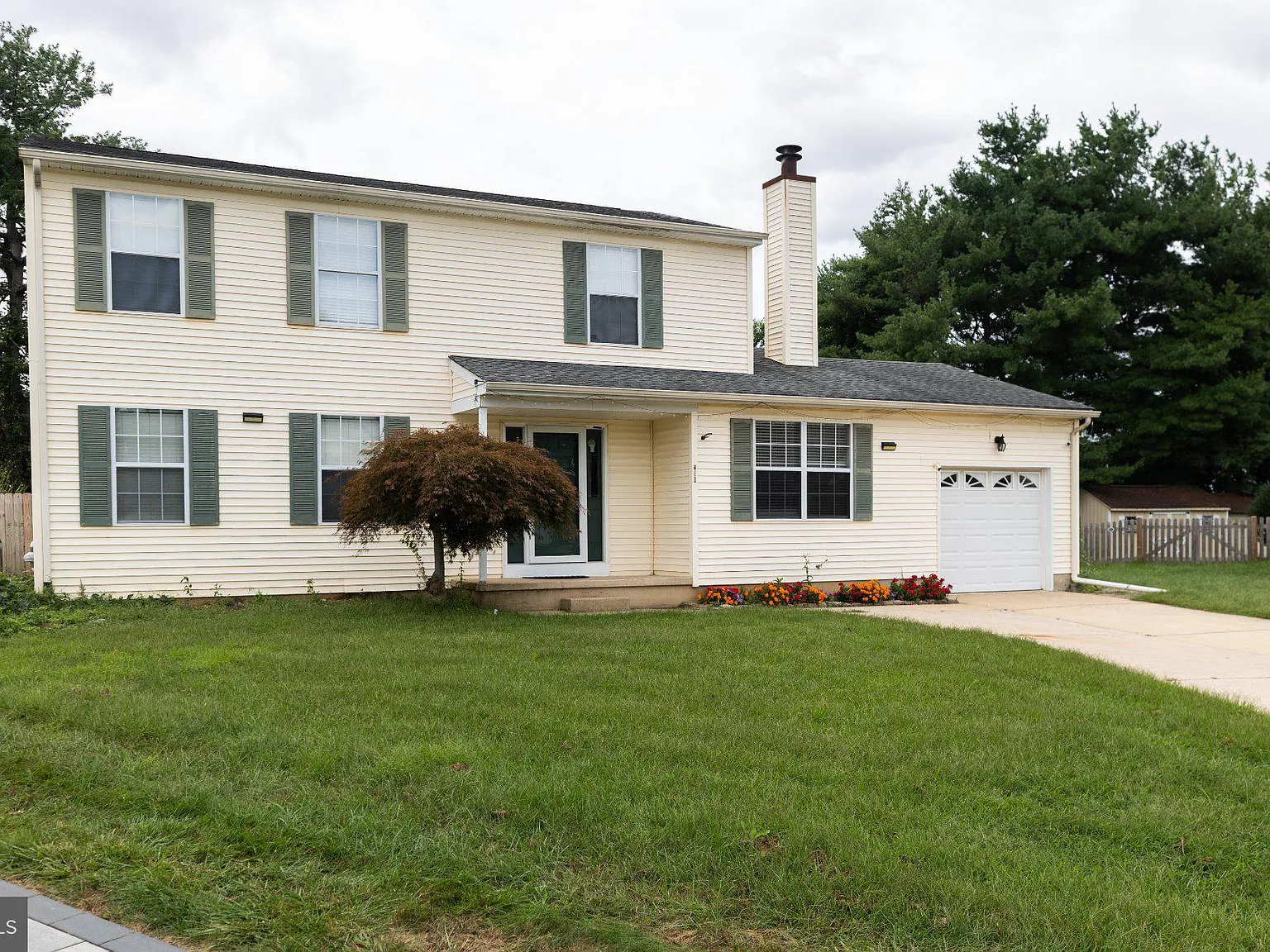 3 bed, 2.5 bath, 2125 sqft, $2,650 — Photo 2