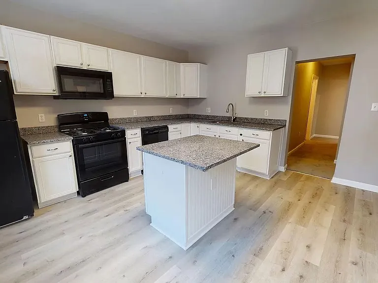 2824 Salisbury St #2 — Photo 1