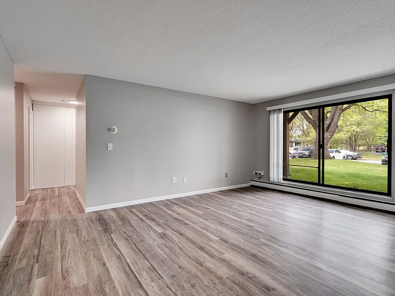 Garden Oaks Apartments — Photo 42