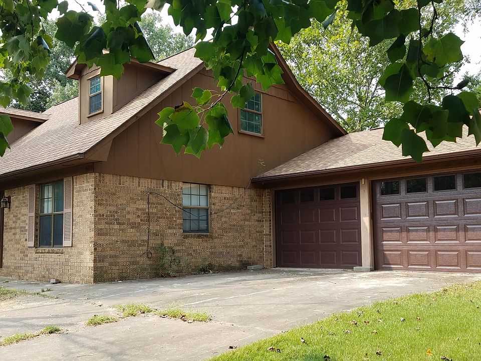 1st image of 1111 N Knoxville Ave