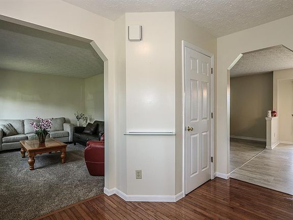 4th image of 6038 Glenngate Ct