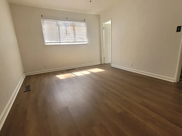 3012 Elmwood Ave — Photo 16