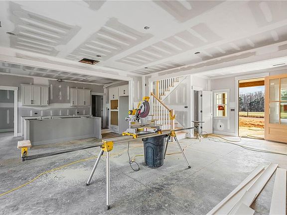 5th image of 192 Armsworthy Rd