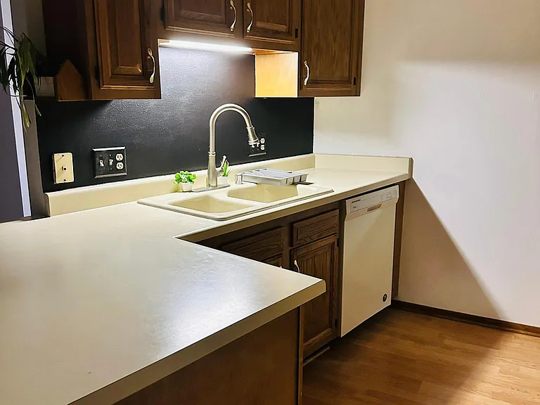 N82W13514 Fond Du Lac Ave — Photo 16