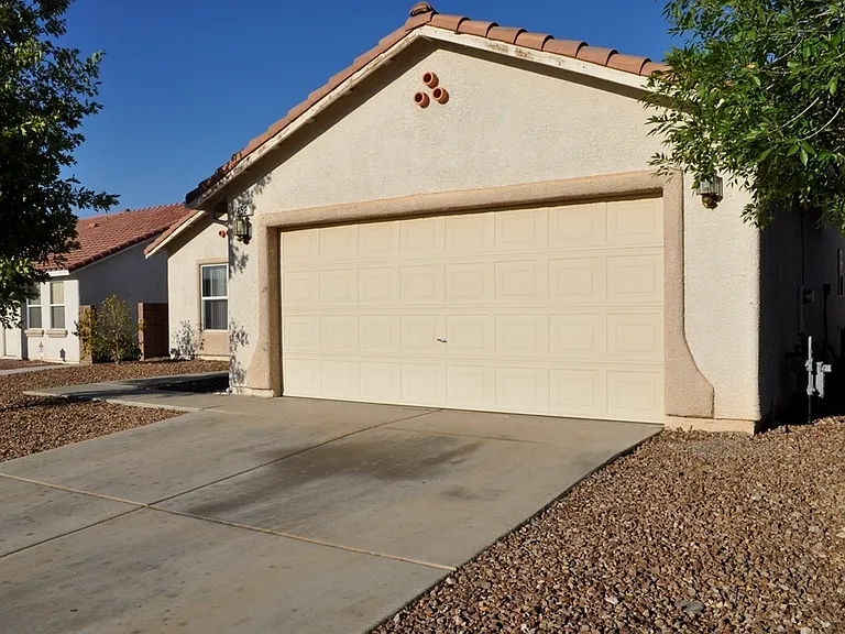 452 Groft Way — Photo 2