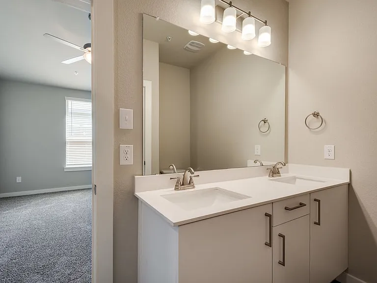 733 Wheatfield Dr — Photo 14