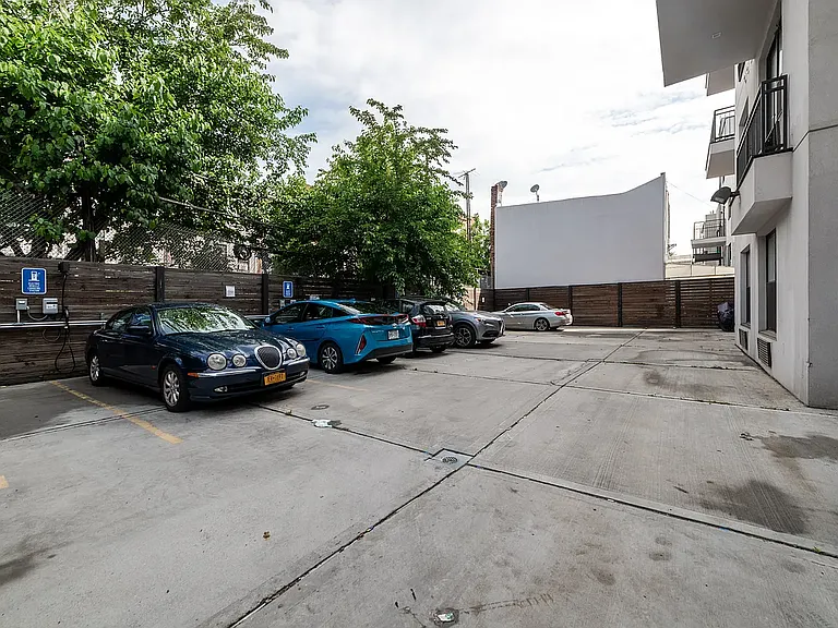 73 Starr St #5B — Photo 10