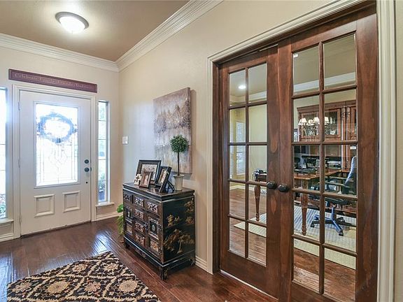 5th image of 1020 Brook Arbor Dr
