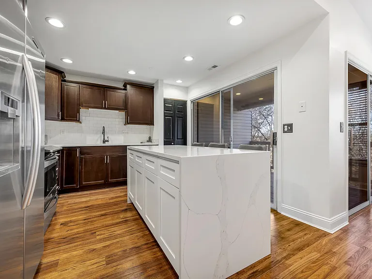 534 Oak Ridge Trails Ct — Photo 5