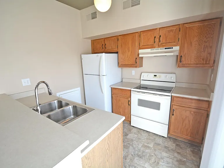 9680 Brentwood Way #301 — Photo 8