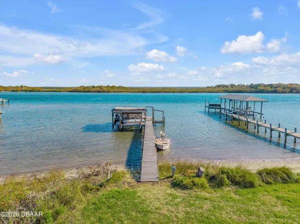 290 Navajo Dr, Oak Hill, FL 32759