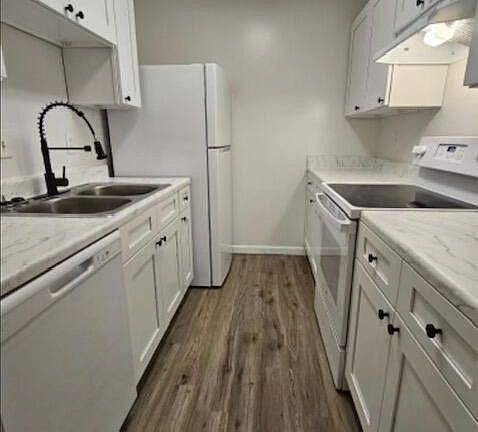 3rd image of 3575 Sable Palm Ln Unit F