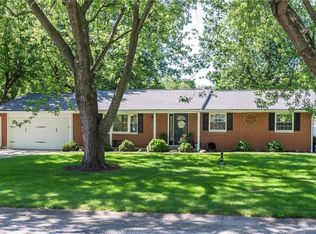 340 Coach Dr, Tipp City, OH 45371
