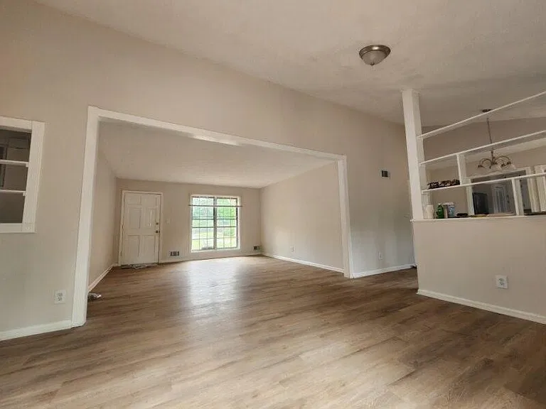 1453 Allison Ct — Photo 6
