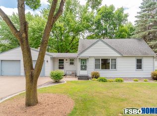 10848 Thrush St NW, Coon Rapids, MN 55433