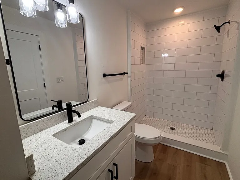 30 Sanford St — Photo 12