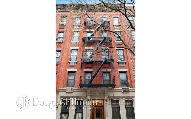 Rented by Douglas Elliman | media 14