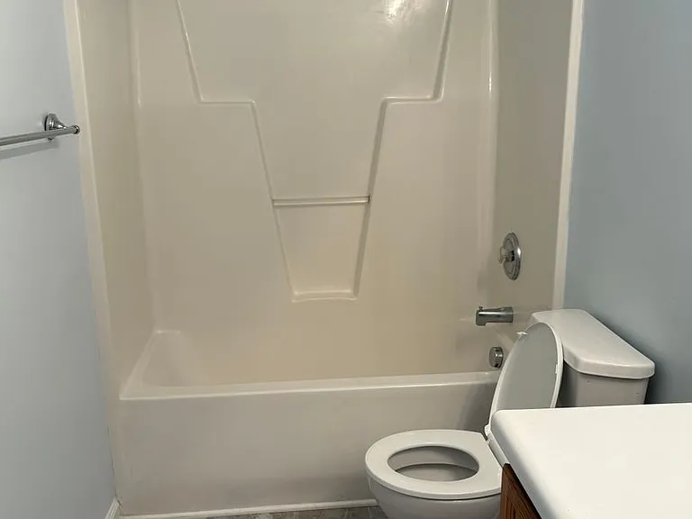 4010 Taylor Oaks Dr — Photo 8