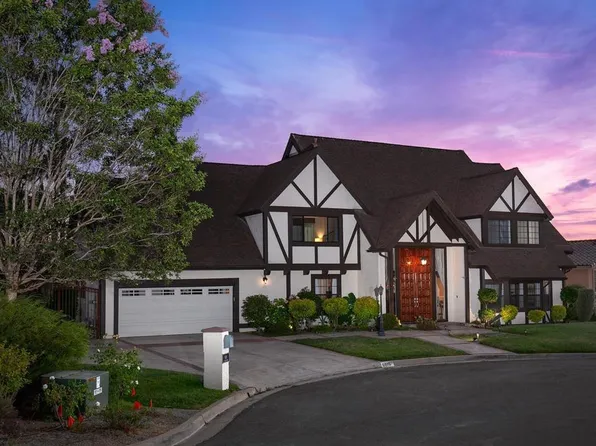 9819 Lyncarol Dr, La Mesa, CA 91941