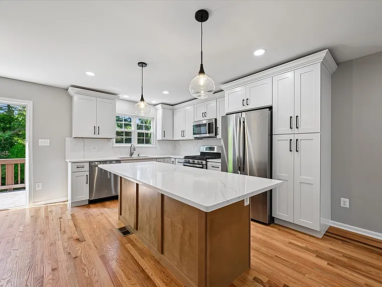6153 Les Dorson Ln — Photo 4