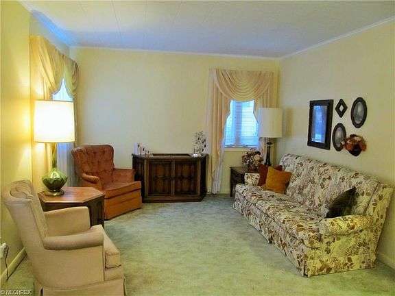 3rd image of 22 Grandmere Dr