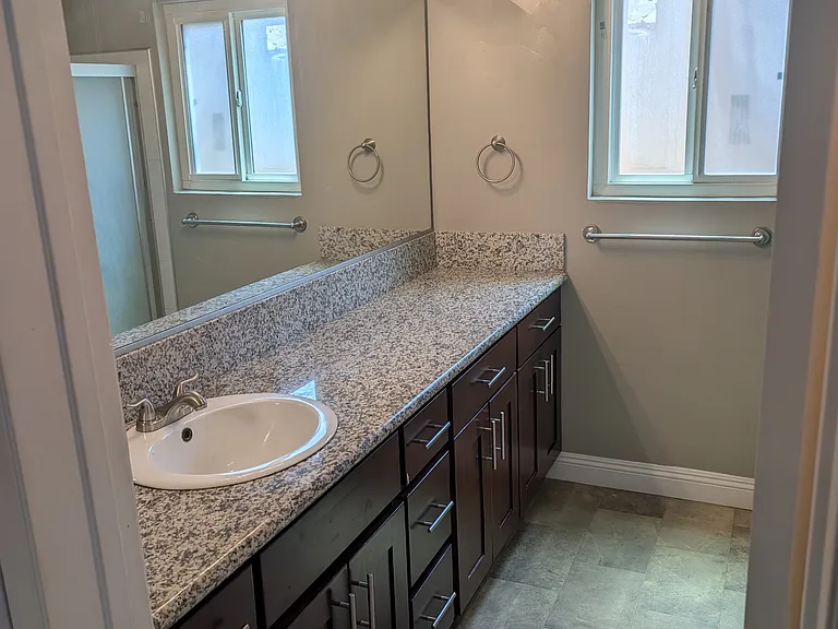 20326 Cohasset St #22 — Photo 6