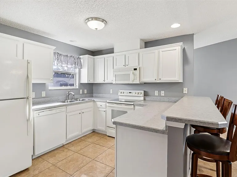 8544 SE 177th Bartram Loop — Photo 3