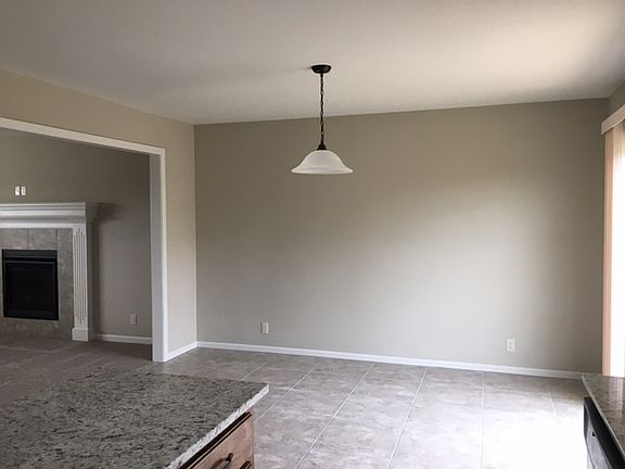 5th image of 1403 NW High View Dr