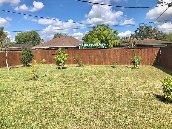 3rd image of 2339 San Lorenzo St